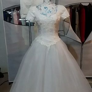 VINTAGE ! Rare find NWT Eden Bridals gown